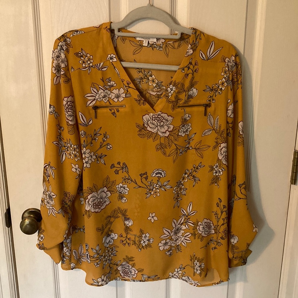 Maurices Yellow and White Floral Split Neck Three Quarter Sleeved Blouse